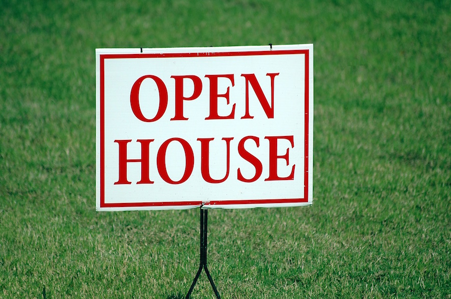 Open house sign.