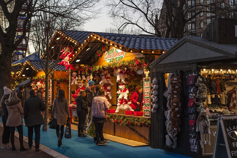 A holiday market in Fort Worth.